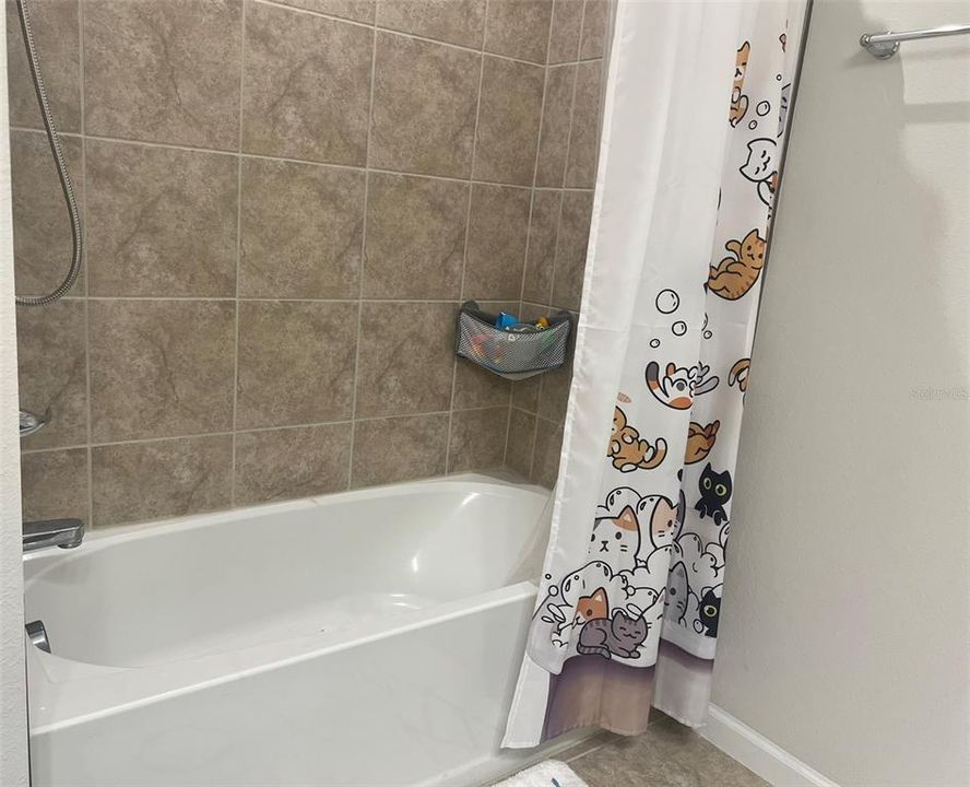 For Sale: $415,000 (4 beds, 2 baths, 1996 Square Feet)