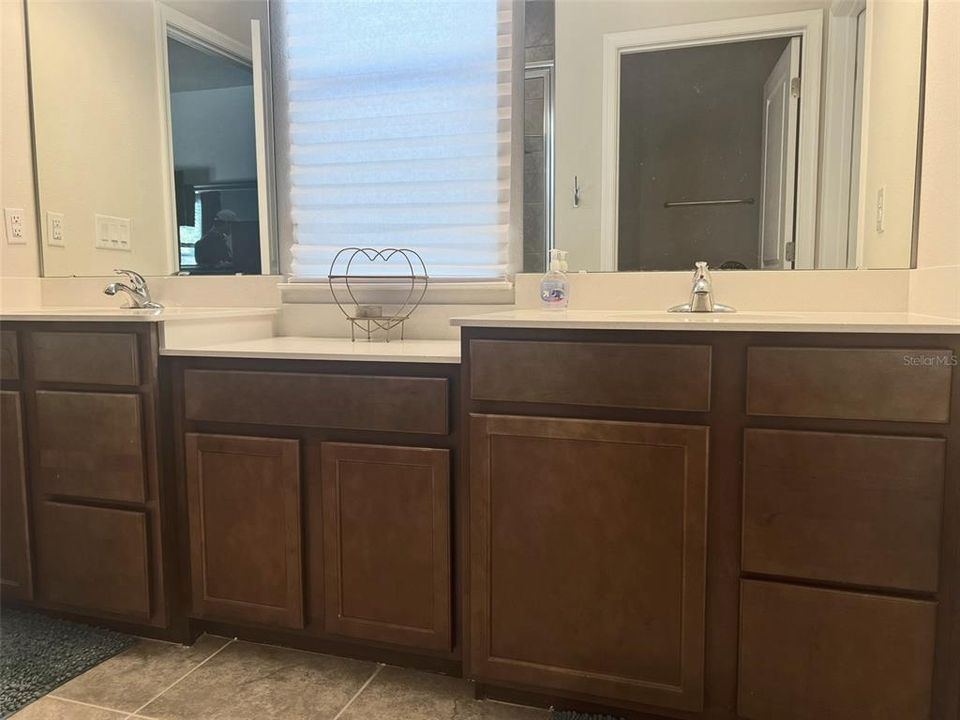 For Sale: $415,000 (4 beds, 2 baths, 1996 Square Feet)