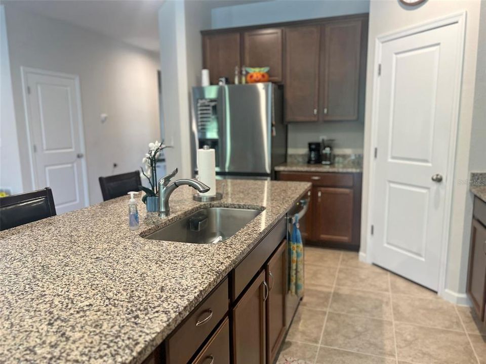 For Sale: $415,000 (4 beds, 2 baths, 1996 Square Feet)