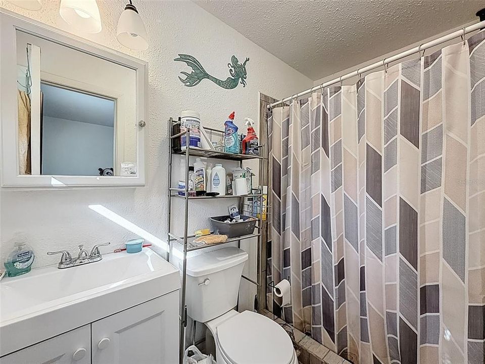 For Sale: $299,900 (3 beds, 2 baths, 1456 Square Feet)