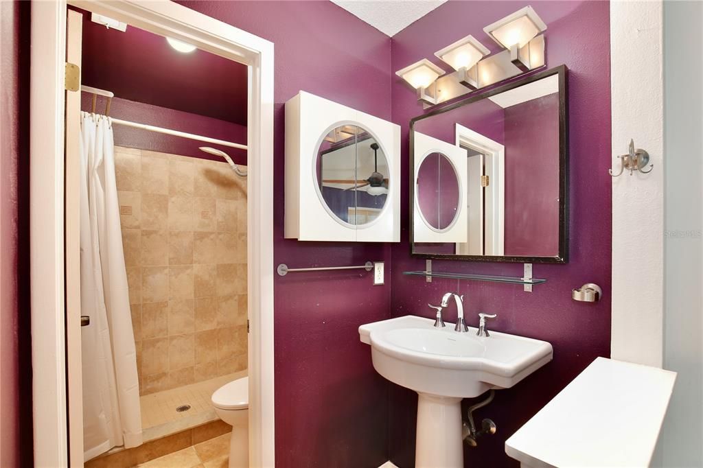 For Sale: $260,000 (3 beds, 2 baths, 1358 Square Feet)