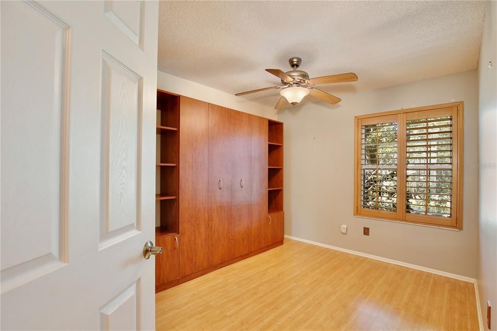 For Sale: $260,000 (3 beds, 2 baths, 1358 Square Feet)