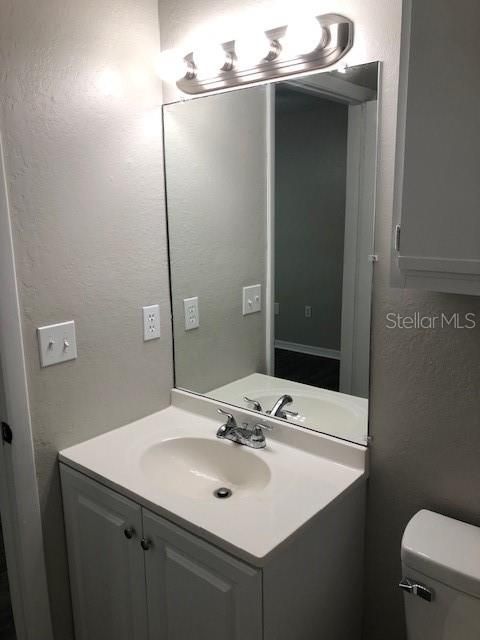 待售: $140,000 (2 贝兹, 2 浴室, 982 平方英尺)