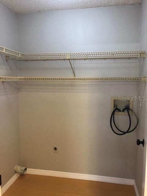 待售: $140,000 (2 贝兹, 2 浴室, 982 平方英尺)