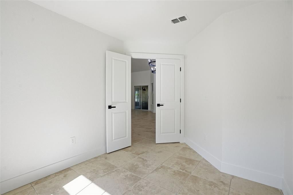 En Venta: $379,900 (3 camas, 2 baños, 1918 Pies cuadrados)