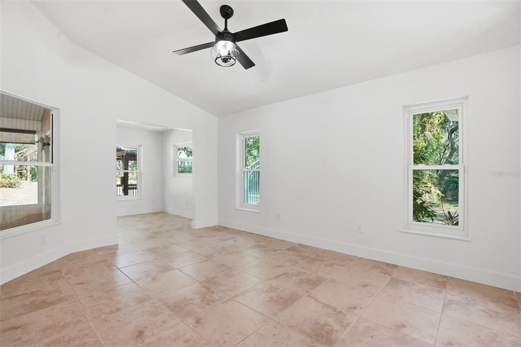 En Venta: $379,900 (3 camas, 2 baños, 1918 Pies cuadrados)