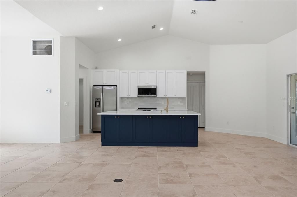 En Venta: $379,900 (3 camas, 2 baños, 1918 Pies cuadrados)