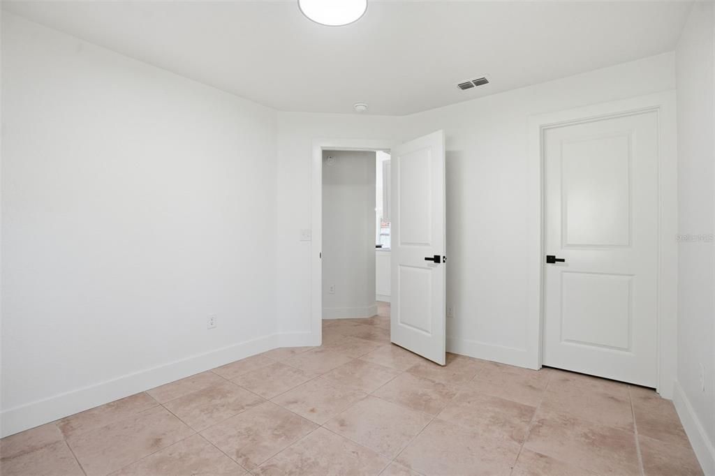 En Venta: $379,900 (3 camas, 2 baños, 1918 Pies cuadrados)