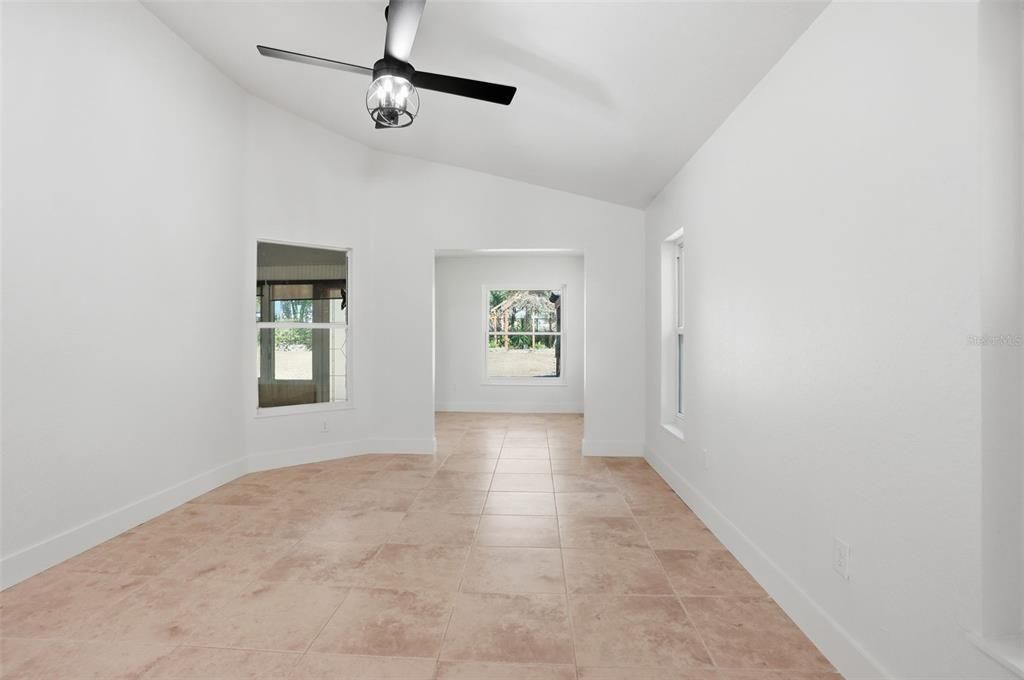 En Venta: $379,900 (3 camas, 2 baños, 1918 Pies cuadrados)