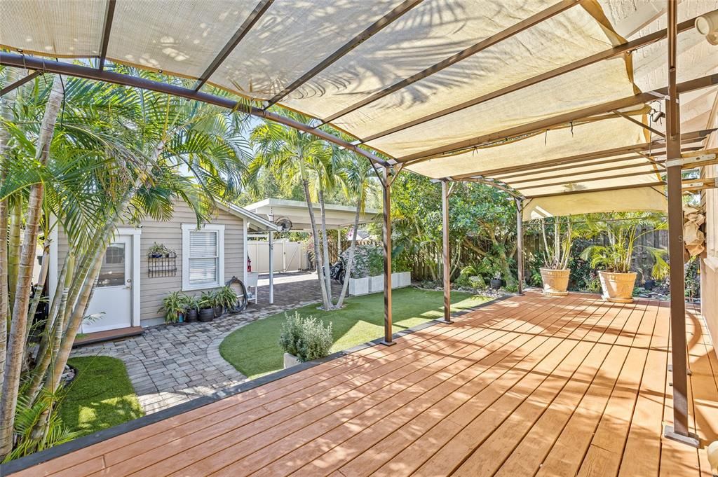 合同活跃: $599,500 (2 贝兹, 2 浴室, 1164 平方英尺)