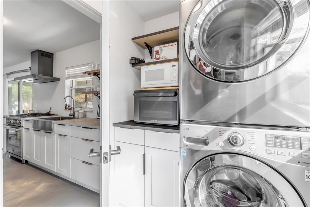 En Venta: $650,000 (3 camas, 3 baños, 1340 Pies cuadrados)