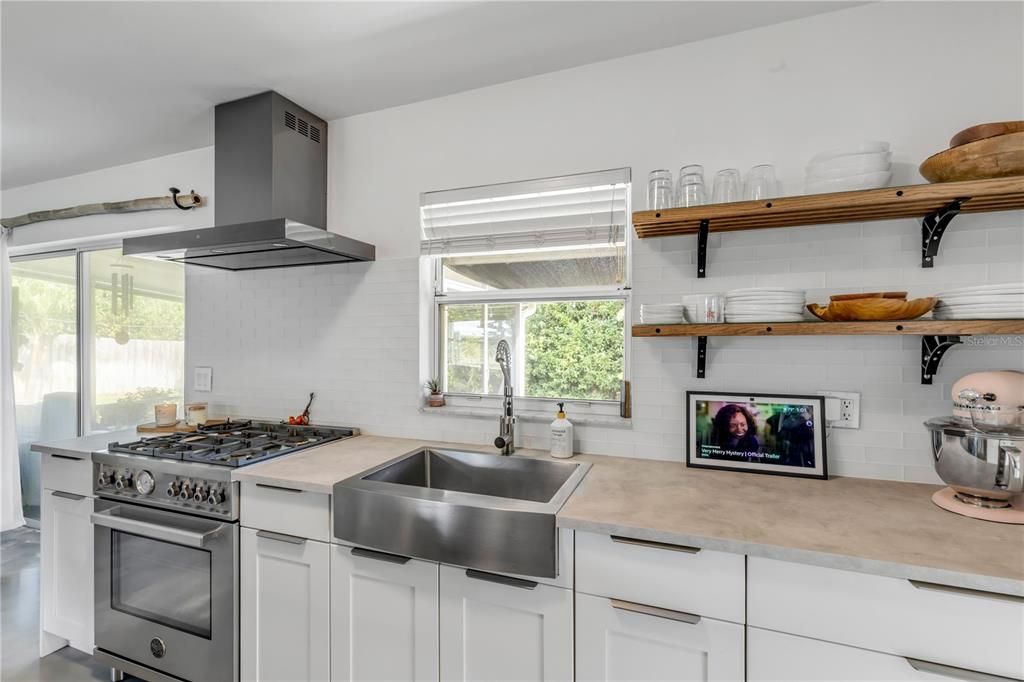 En Venta: $650,000 (3 camas, 3 baños, 1340 Pies cuadrados)