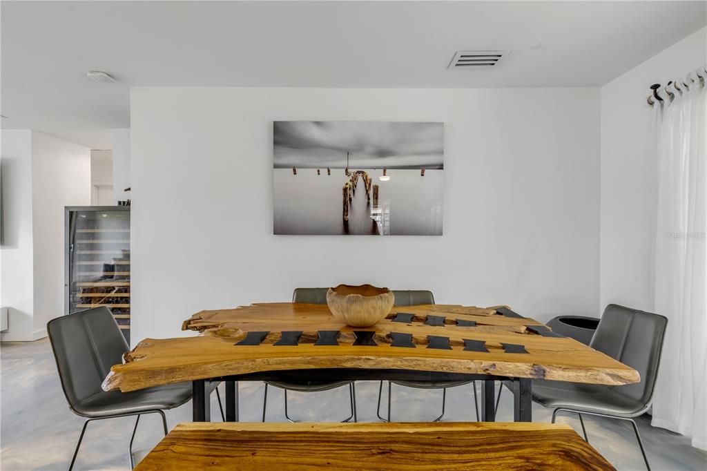 En Venta: $650,000 (3 camas, 3 baños, 1340 Pies cuadrados)