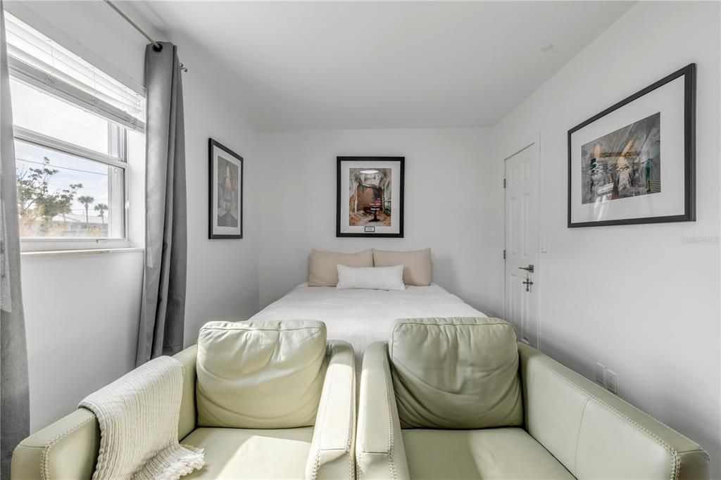 En Venta: $650,000 (3 camas, 3 baños, 1340 Pies cuadrados)