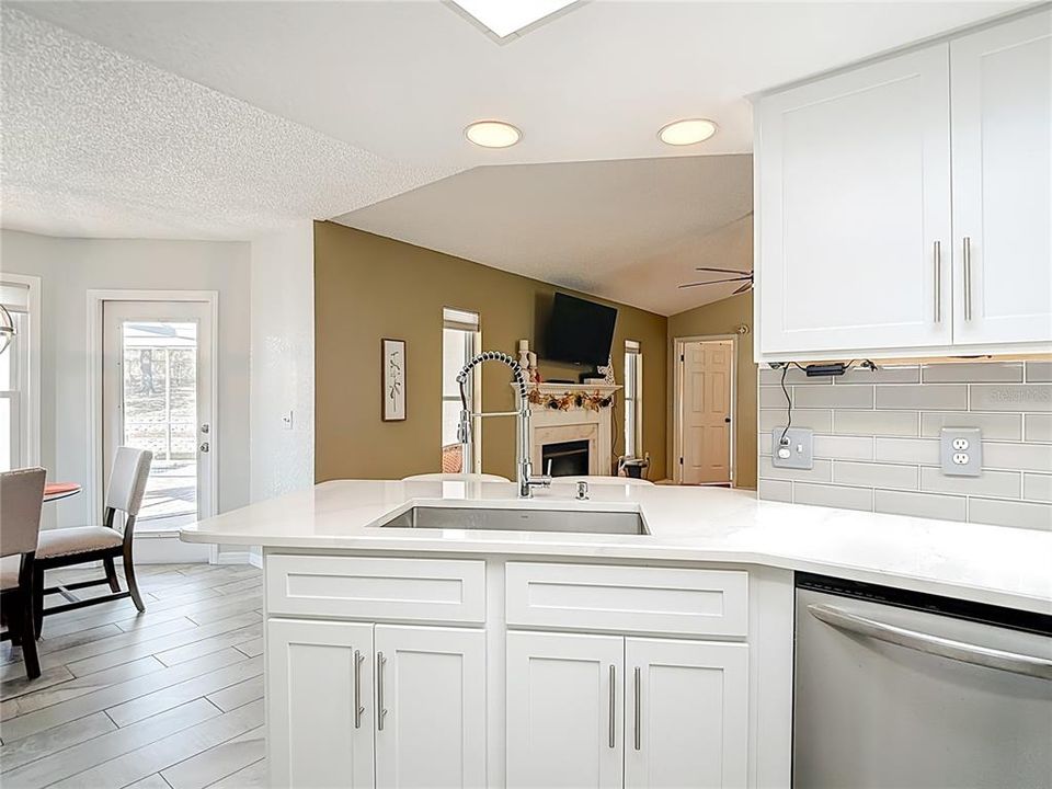 En Venta: $330,000 (2 camas, 2 baños, 1542 Pies cuadrados)