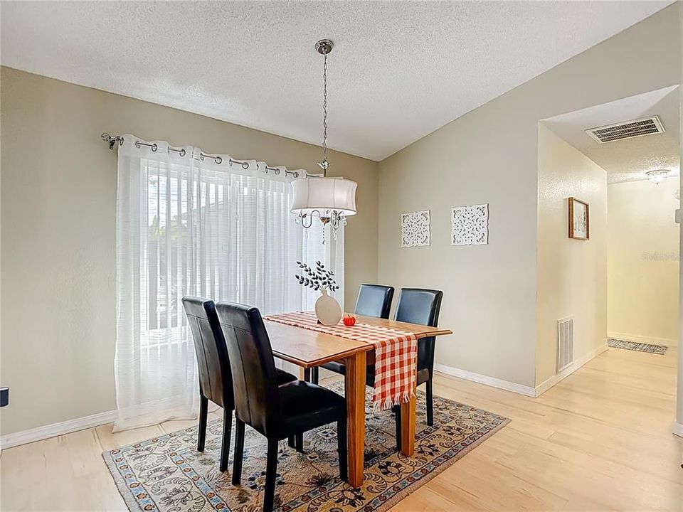 En Venta: $330,000 (2 camas, 2 baños, 1542 Pies cuadrados)