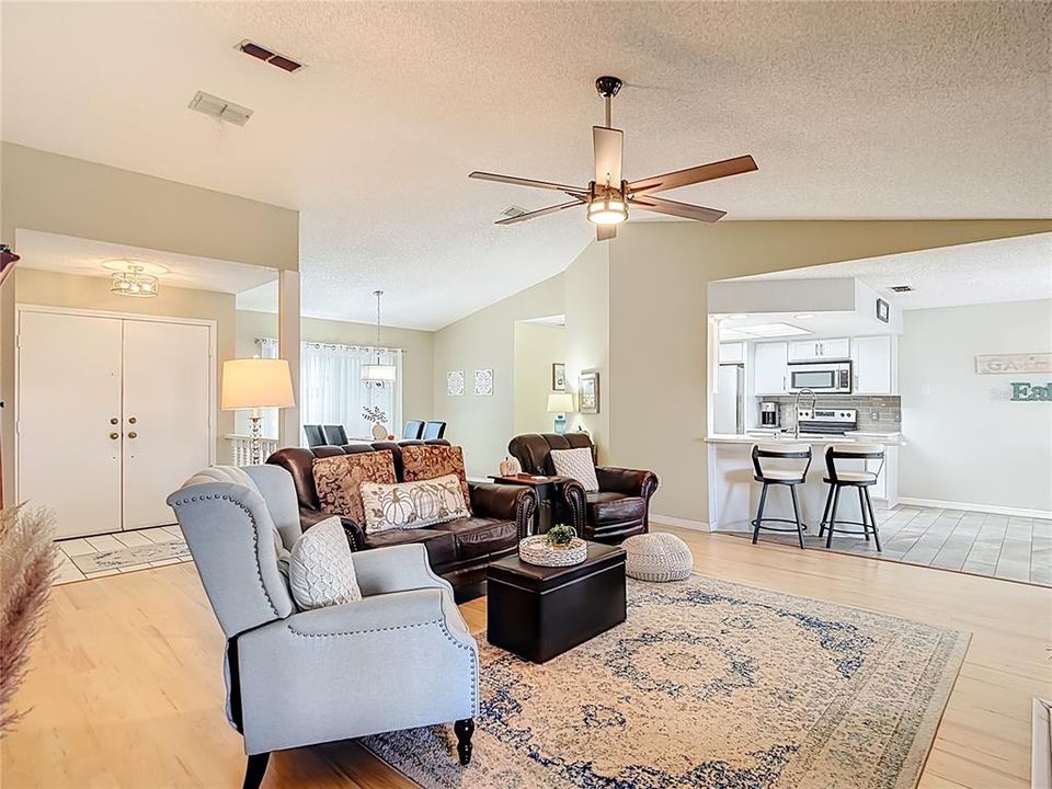 En Venta: $330,000 (2 camas, 2 baños, 1542 Pies cuadrados)