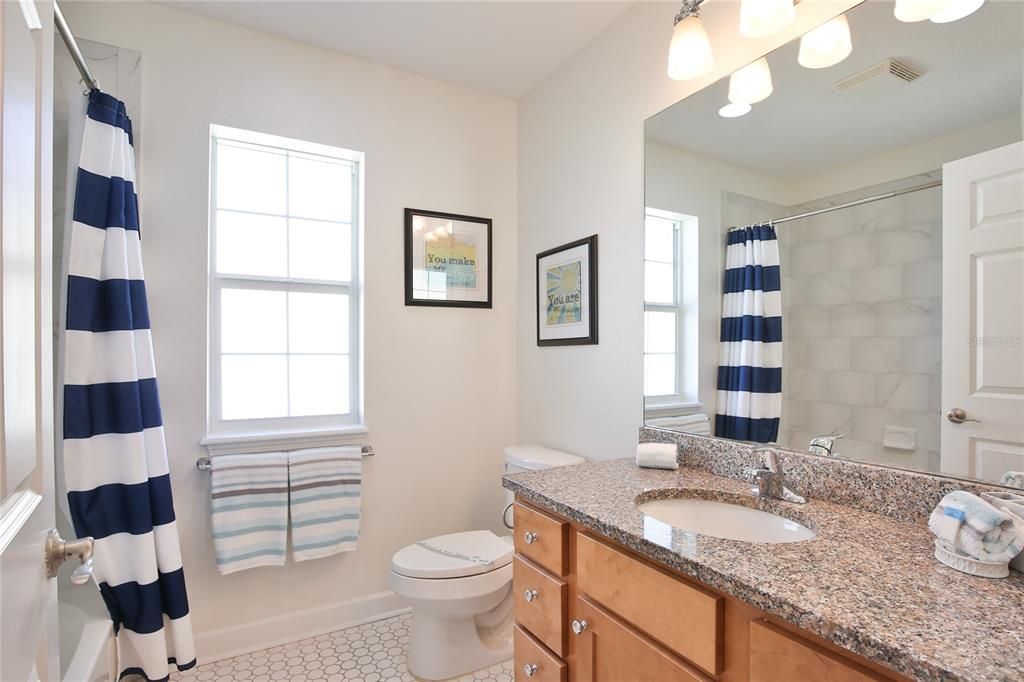 En Venta: $1,085,000 (3 camas, 2 baños, 1338 Pies cuadrados)