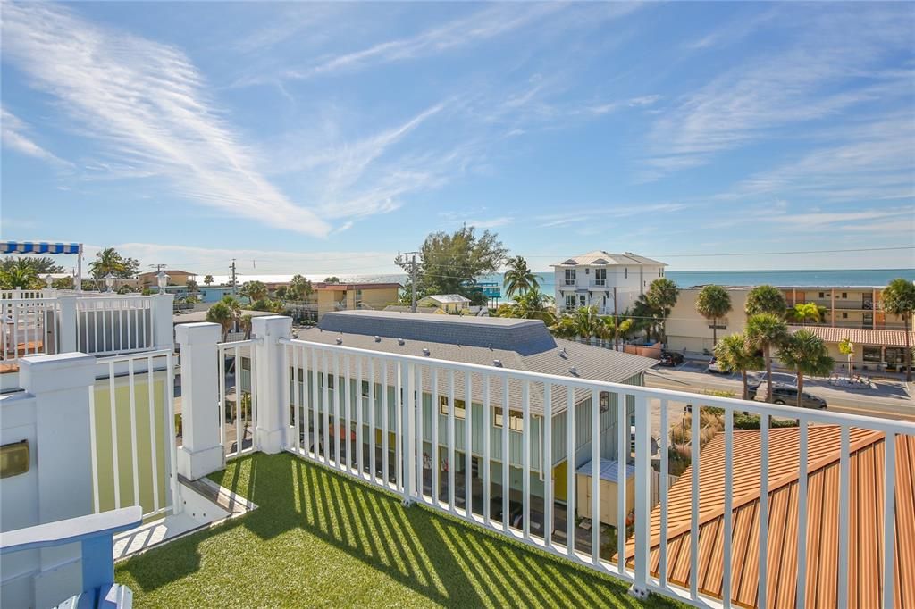 En Venta: $1,085,000 (3 camas, 2 baños, 1338 Pies cuadrados)