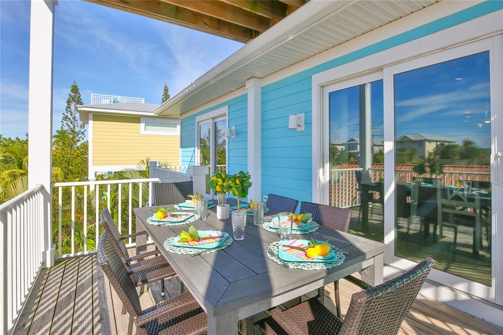 En Venta: $1,085,000 (3 camas, 2 baños, 1338 Pies cuadrados)