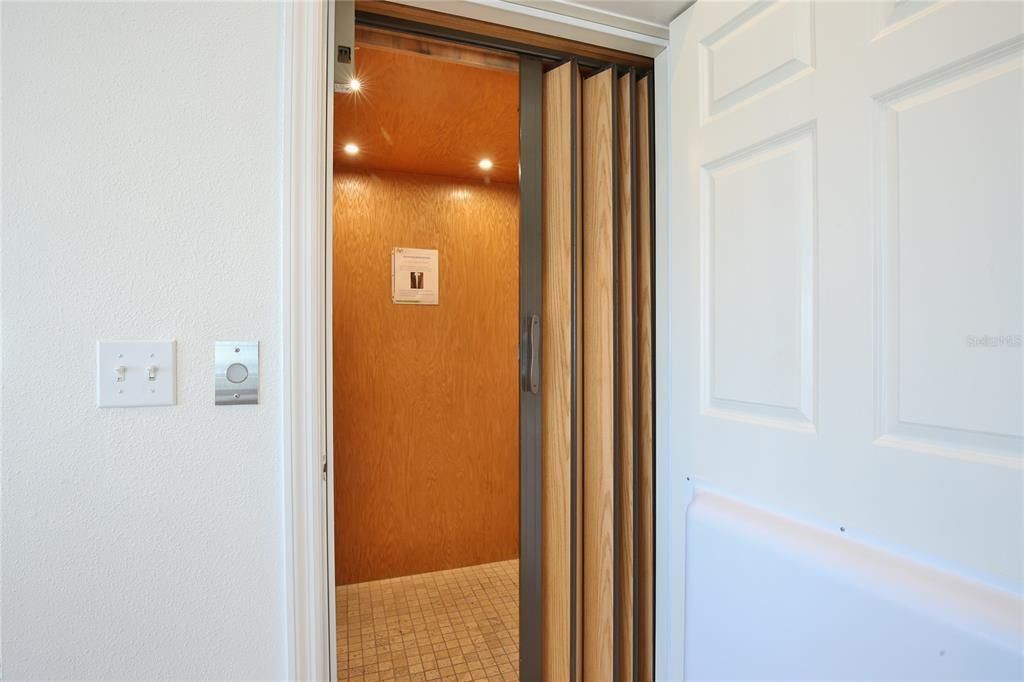 En Venta: $1,085,000 (3 camas, 2 baños, 1338 Pies cuadrados)