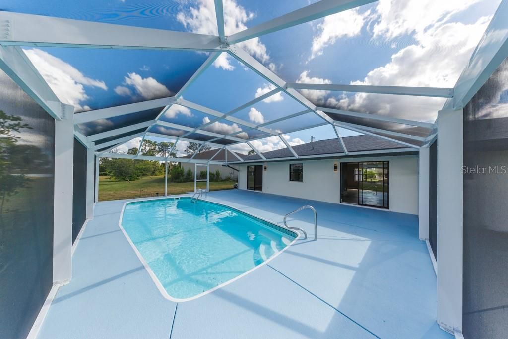 待售: $375,000 (4 贝兹, 3 浴室, 1795 平方英尺)