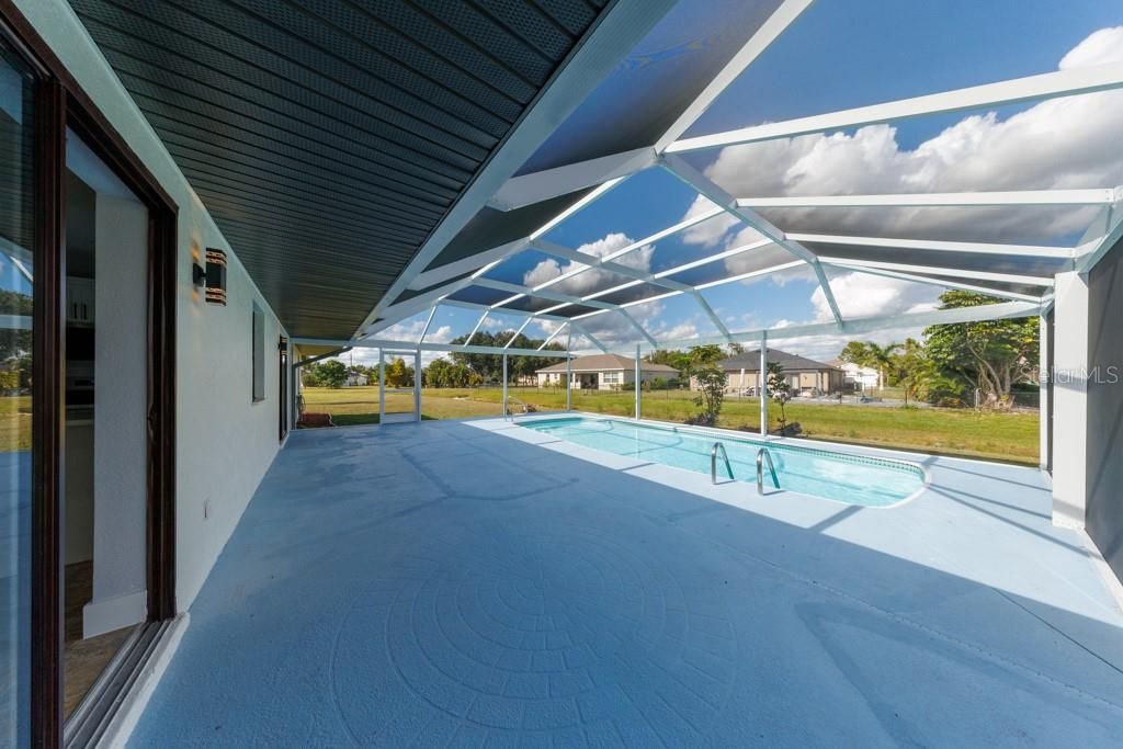 待售: $375,000 (4 贝兹, 3 浴室, 1795 平方英尺)