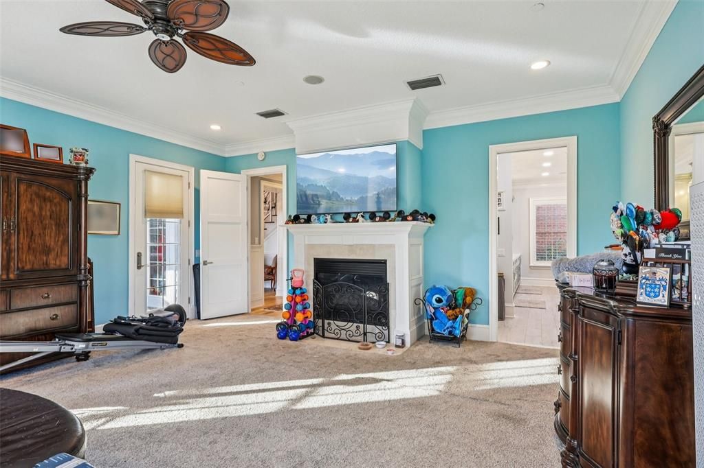 For Sale: $4,900,000 (7 beds, 7 baths, 8216 Square Feet)