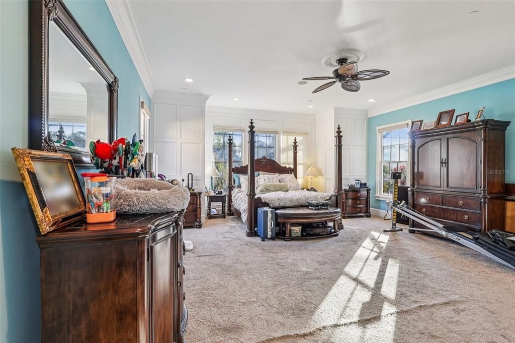 For Sale: $4,900,000 (7 beds, 7 baths, 8216 Square Feet)