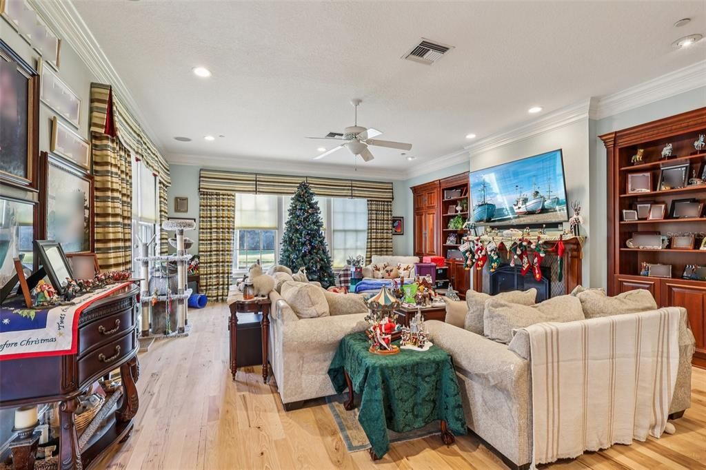 For Sale: $4,900,000 (7 beds, 7 baths, 8216 Square Feet)