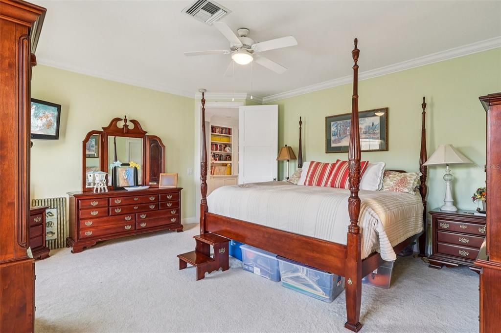 For Sale: $4,900,000 (7 beds, 7 baths, 8216 Square Feet)