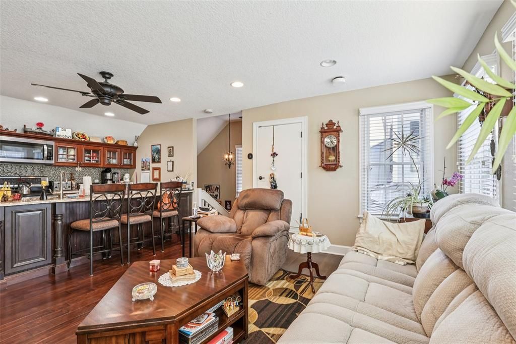 For Sale: $4,900,000 (7 beds, 7 baths, 8216 Square Feet)