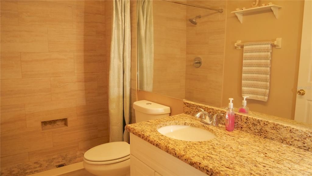 En Venta: $205,000 (2 camas, 2 baños, 992 Pies cuadrados)