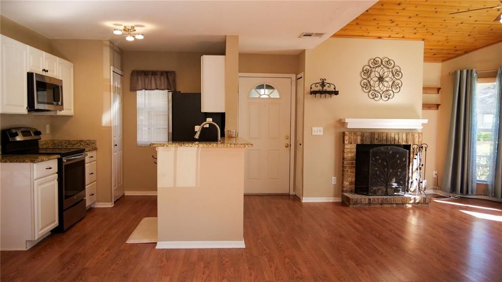 En Venta: $205,000 (2 camas, 2 baños, 992 Pies cuadrados)