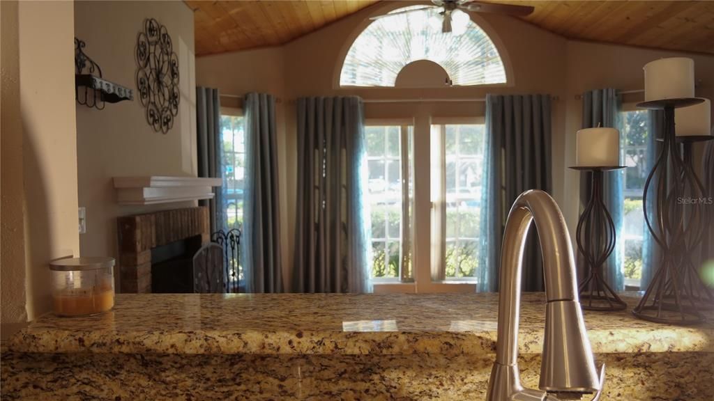 En Venta: $205,000 (2 camas, 2 baños, 992 Pies cuadrados)