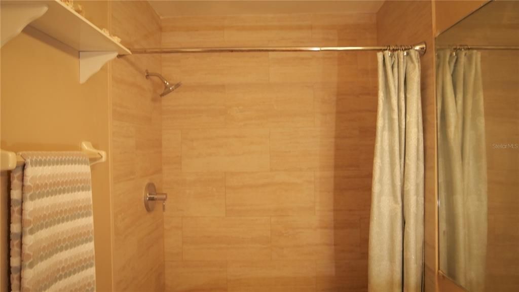 En Venta: $205,000 (2 camas, 2 baños, 992 Pies cuadrados)