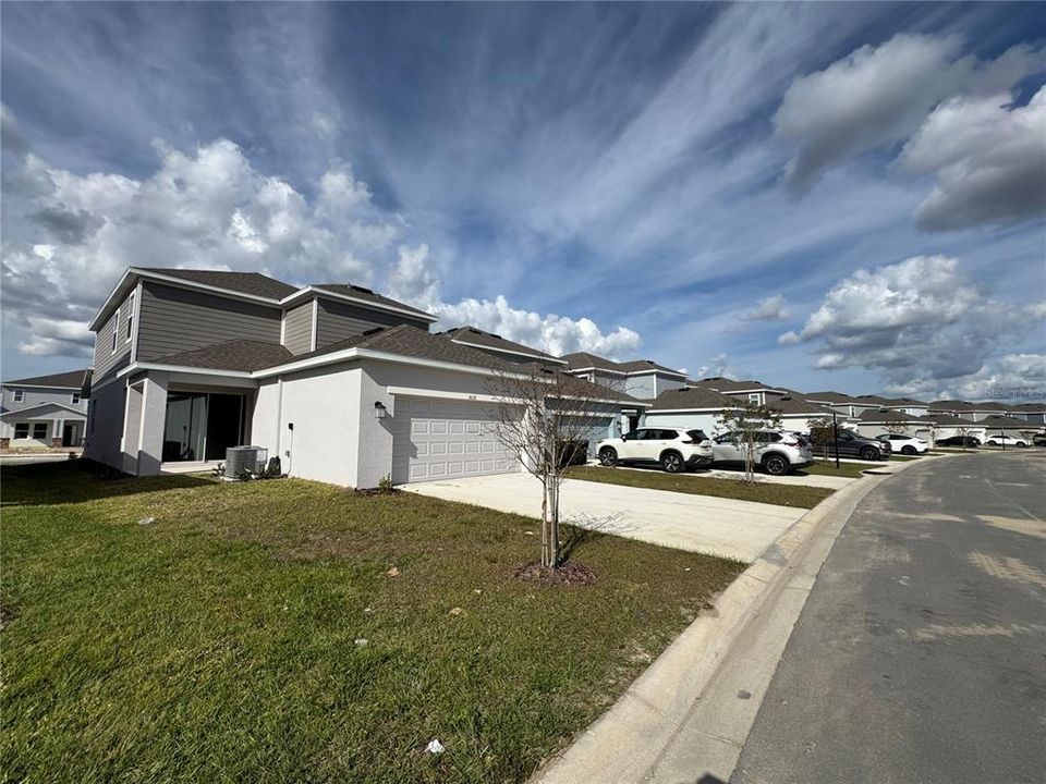 For Rent: $2,980 (6 beds, 3 baths, 2643 Square Feet)