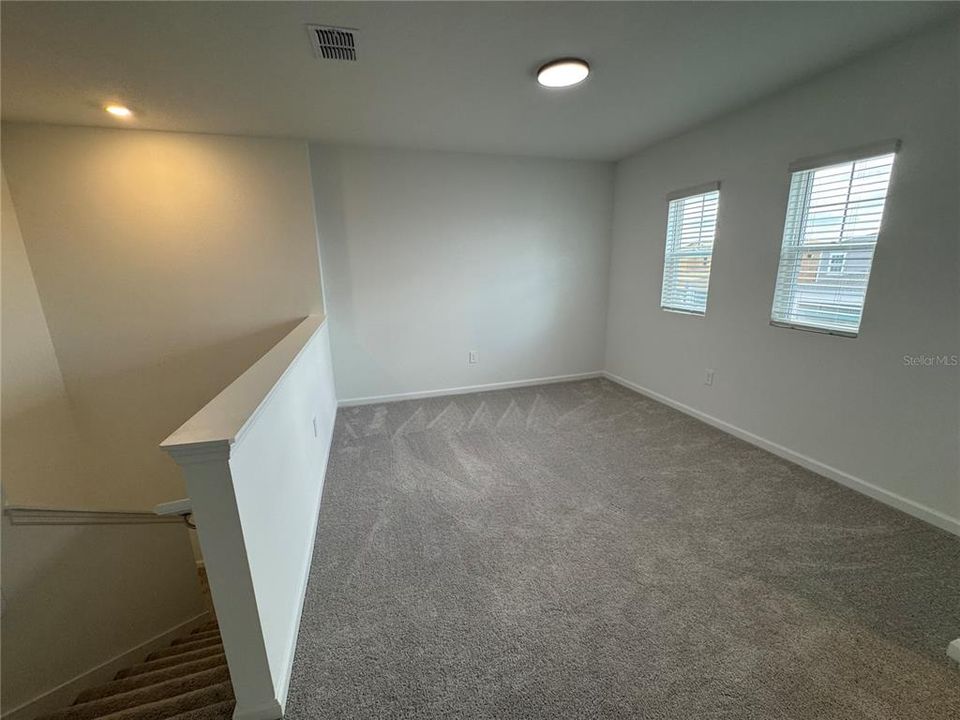 For Rent: $2,980 (6 beds, 3 baths, 2643 Square Feet)