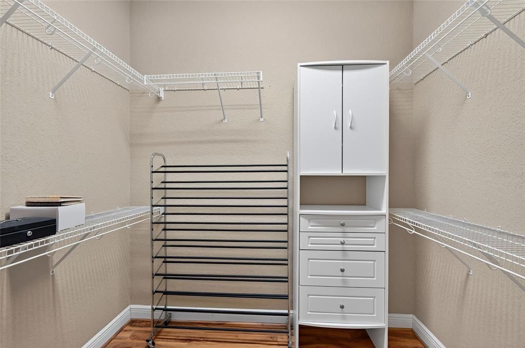 Active With Contract: $475,800 (3 beds, 2 baths, 2262 Square Feet)