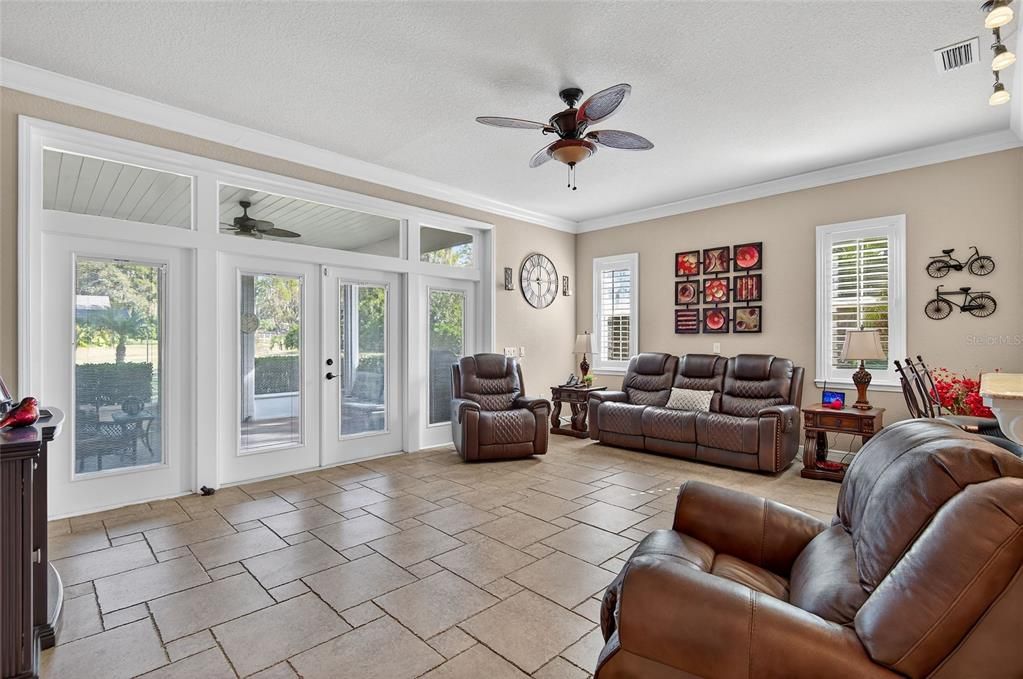 Active With Contract: $475,800 (3 beds, 2 baths, 2262 Square Feet)