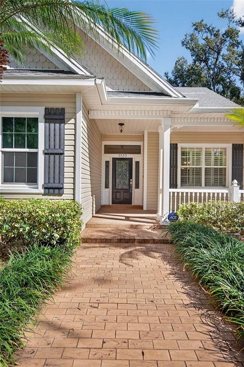 Active With Contract: $475,800 (3 beds, 2 baths, 2262 Square Feet)