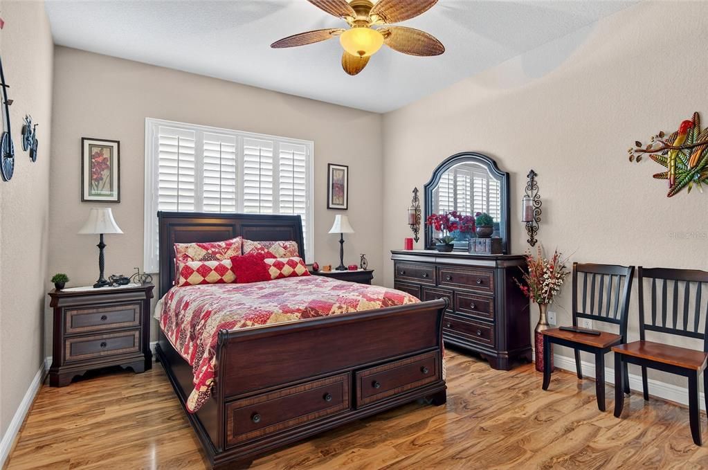 Active With Contract: $475,800 (3 beds, 2 baths, 2262 Square Feet)