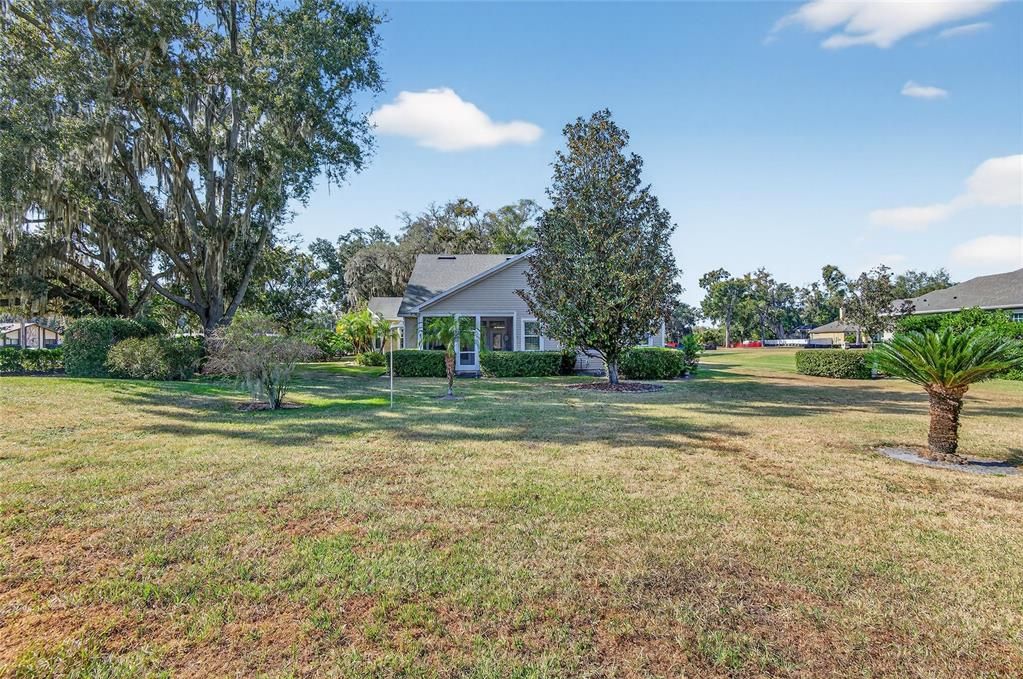 Active With Contract: $475,800 (3 beds, 2 baths, 2262 Square Feet)