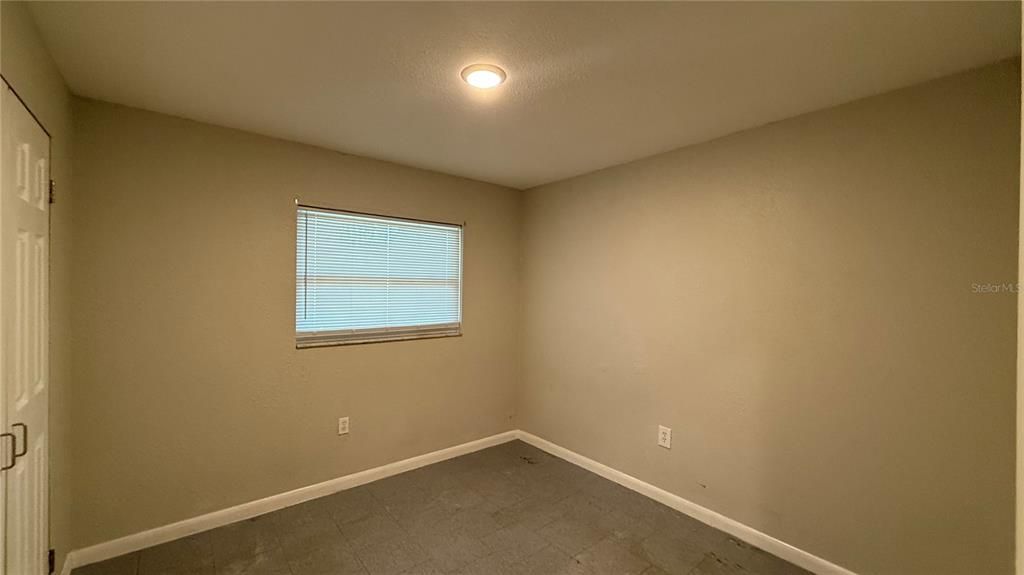 出租: $950 (2 贝兹, 1 浴室, 750 平方英尺)