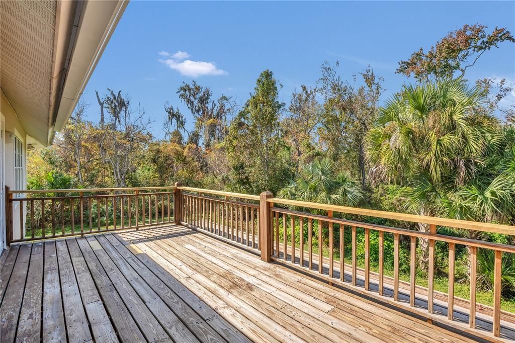 Activo con contrato: $449,000 (2 camas, 2 baños, 2056 Pies cuadrados)