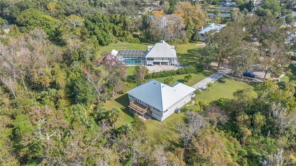 Activo con contrato: $449,000 (2 camas, 2 baños, 2056 Pies cuadrados)