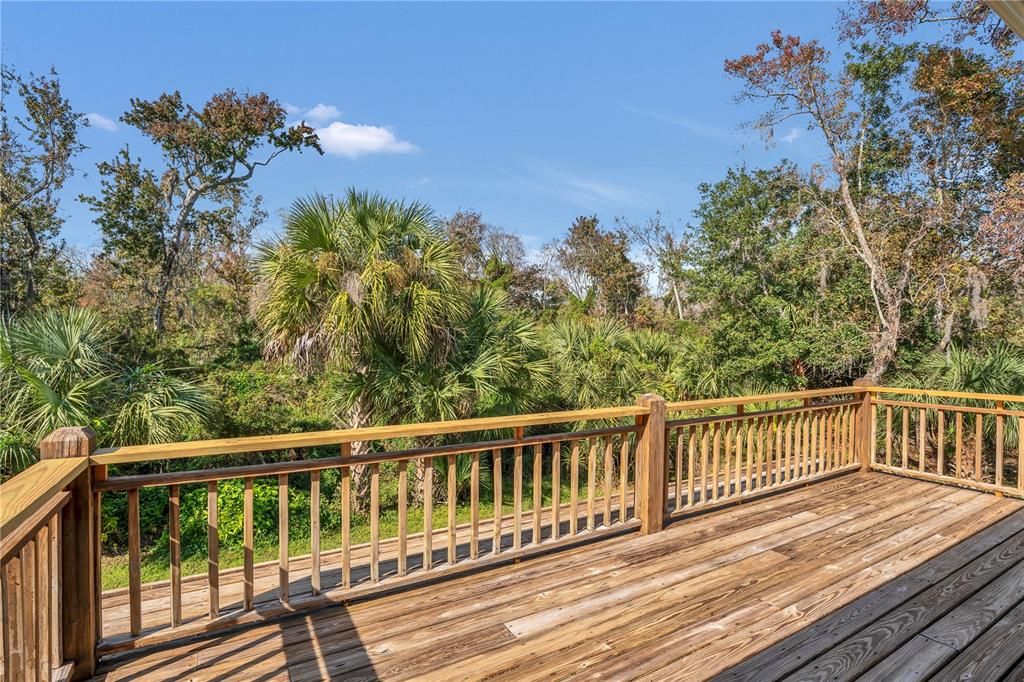 Activo con contrato: $449,000 (2 camas, 2 baños, 2056 Pies cuadrados)