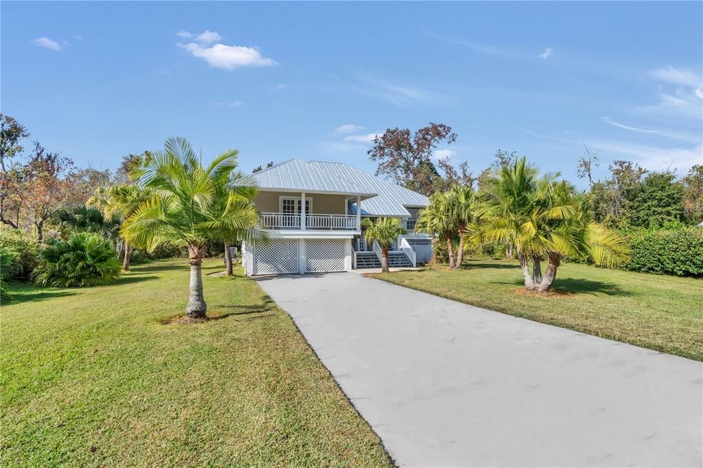 Activo con contrato: $449,000 (2 camas, 2 baños, 2056 Pies cuadrados)