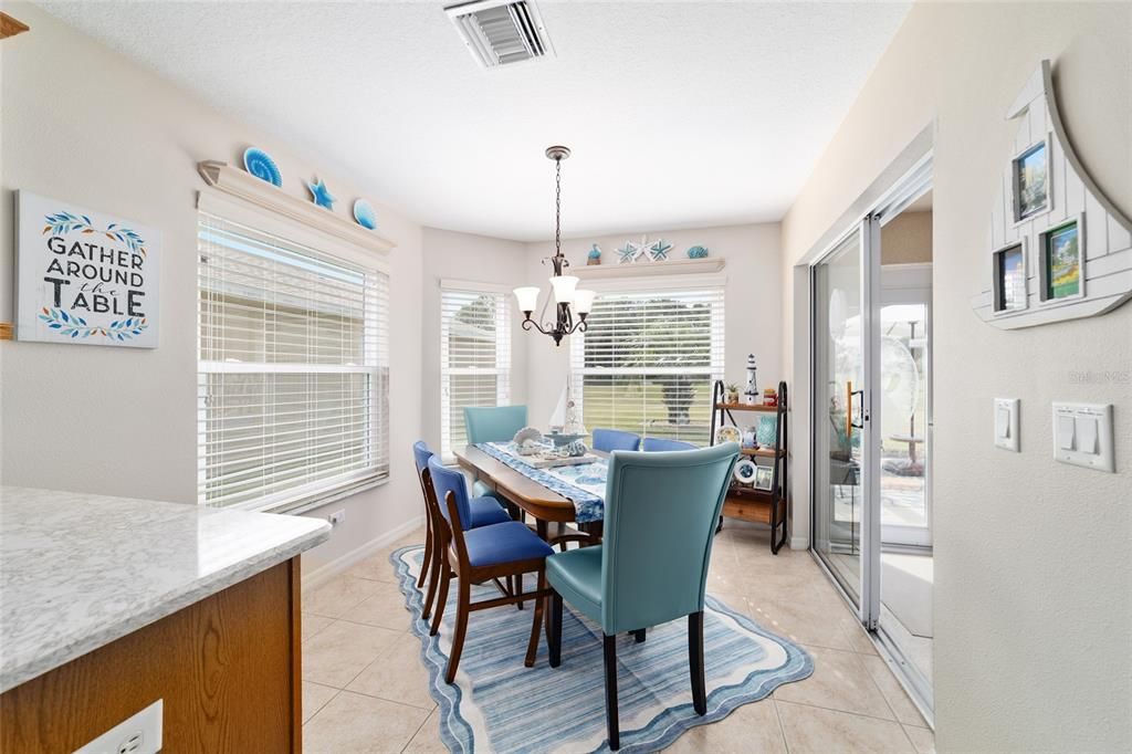 For Sale: $325,000 (3 beds, 2 baths, 1647 Square Feet)