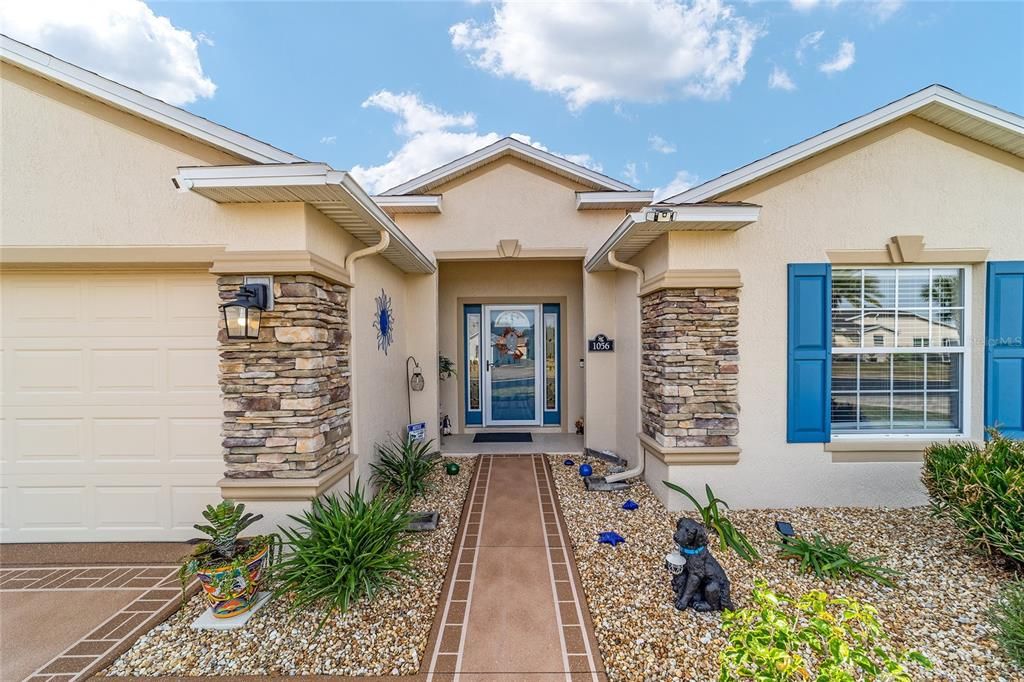 For Sale: $325,000 (3 beds, 2 baths, 1647 Square Feet)